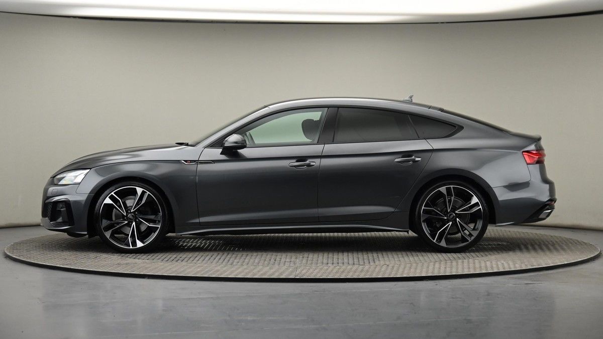 Audi A5 Image 22