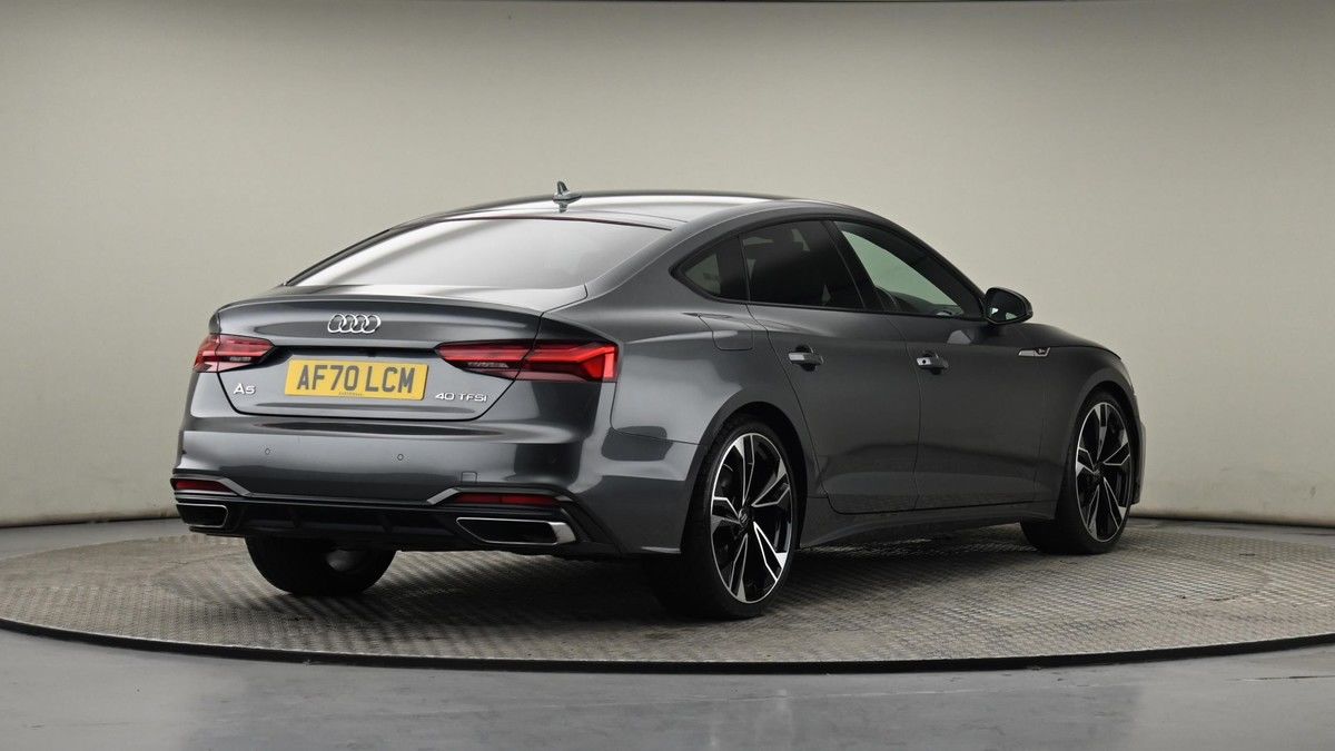 Audi A5 Image 25