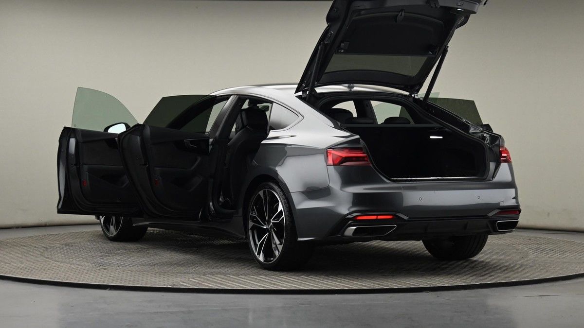 Audi A5 Image 28