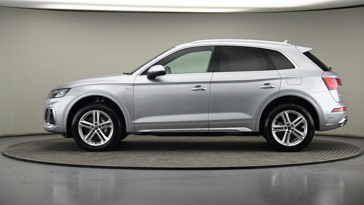 Audi Q5 Image 23