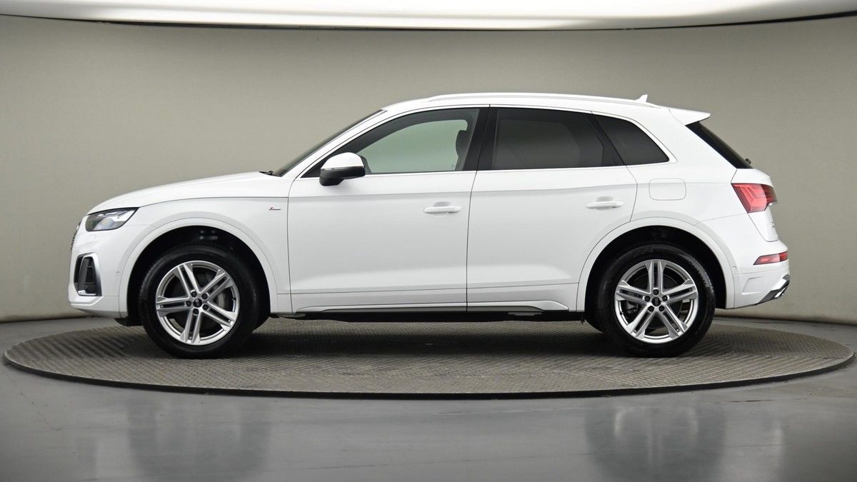 Audi Q5 Image 22