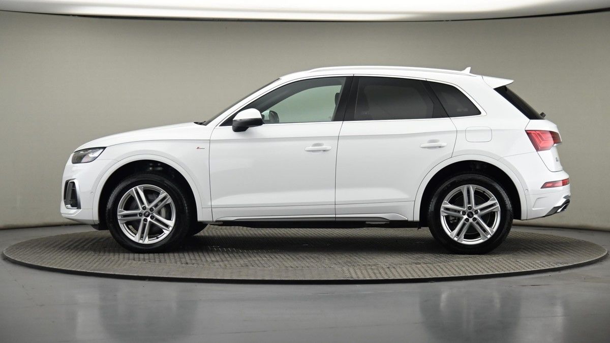 Audi Q5 Image 23