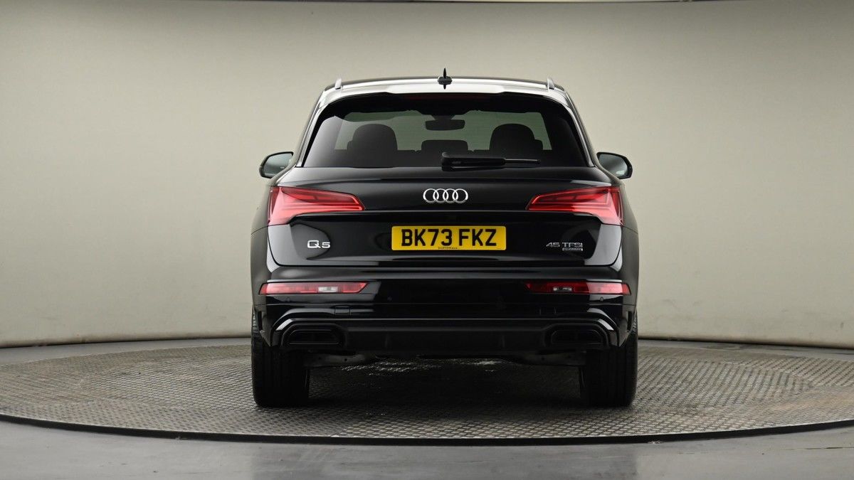 Audi Q5 Image 24
