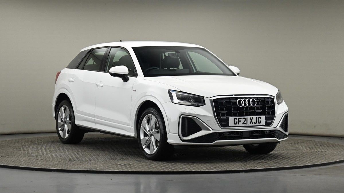 Audi Q2 Sticky Header Image