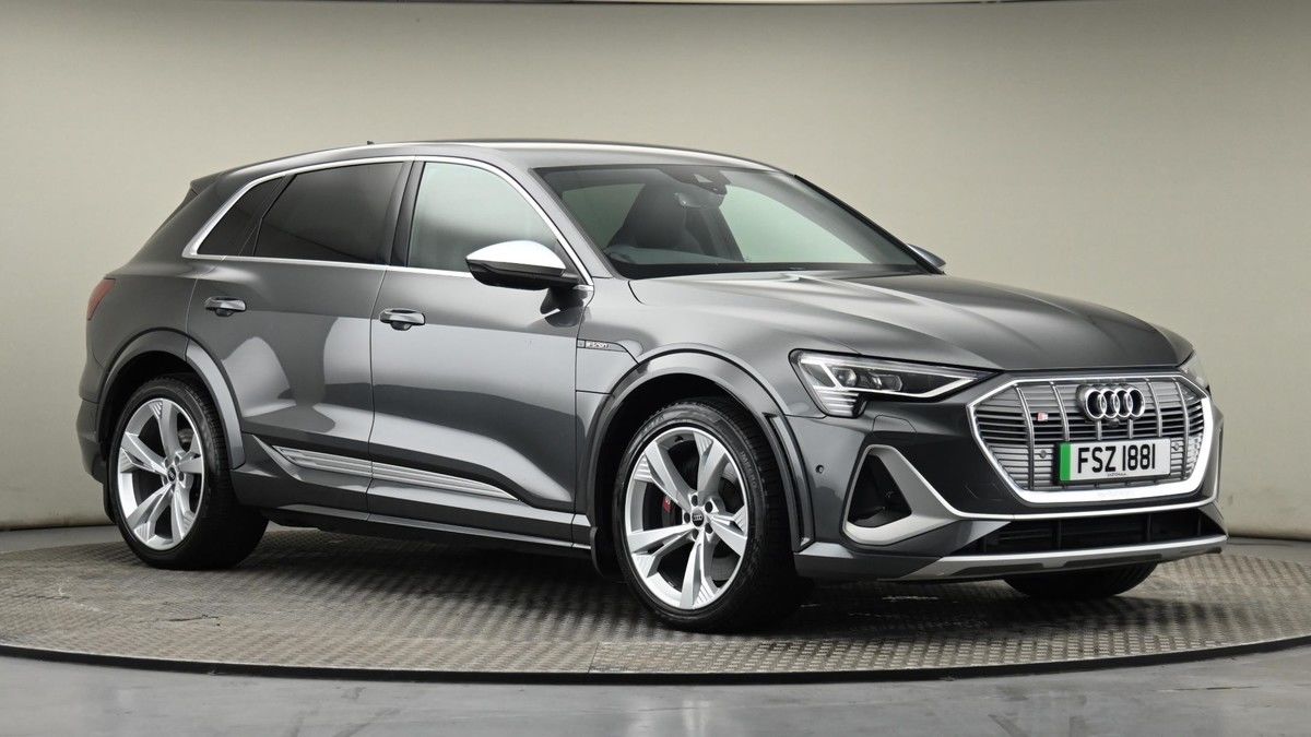 Audi e-tron S Image 19