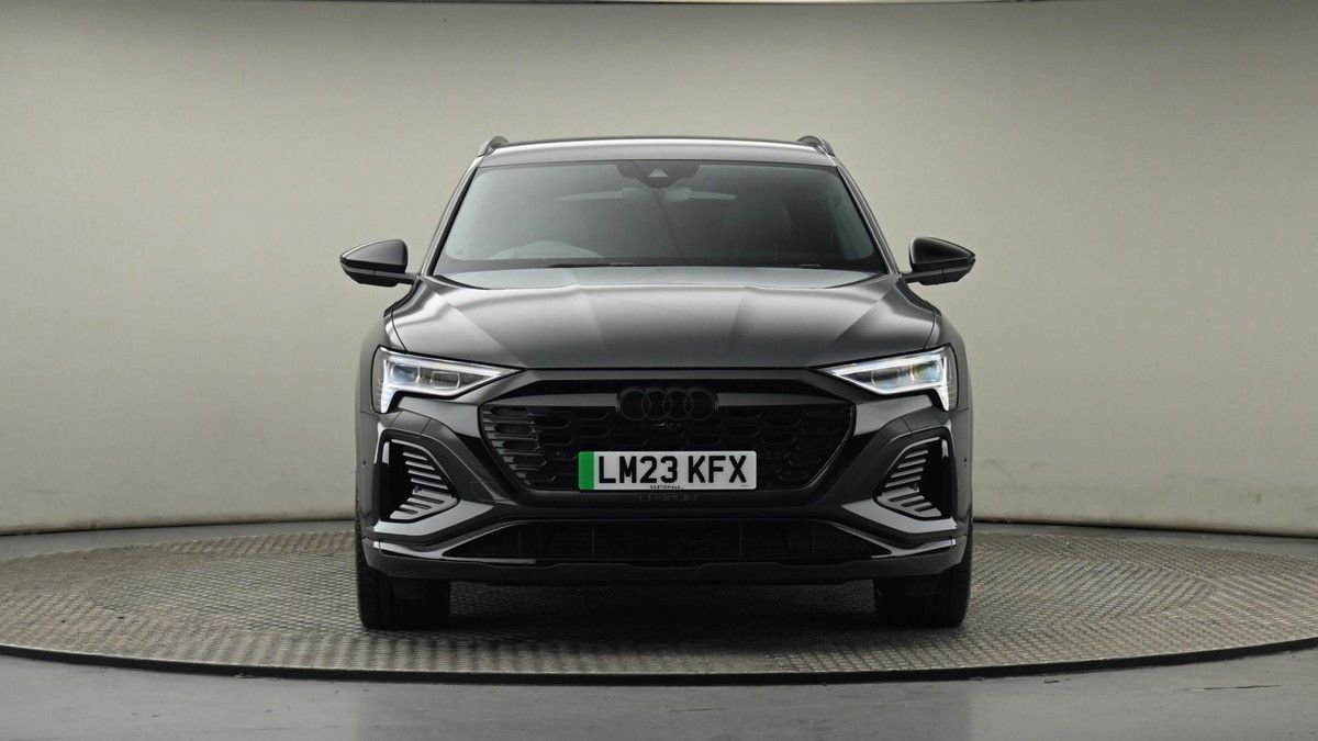 Audi Q8 e-tron Image 21