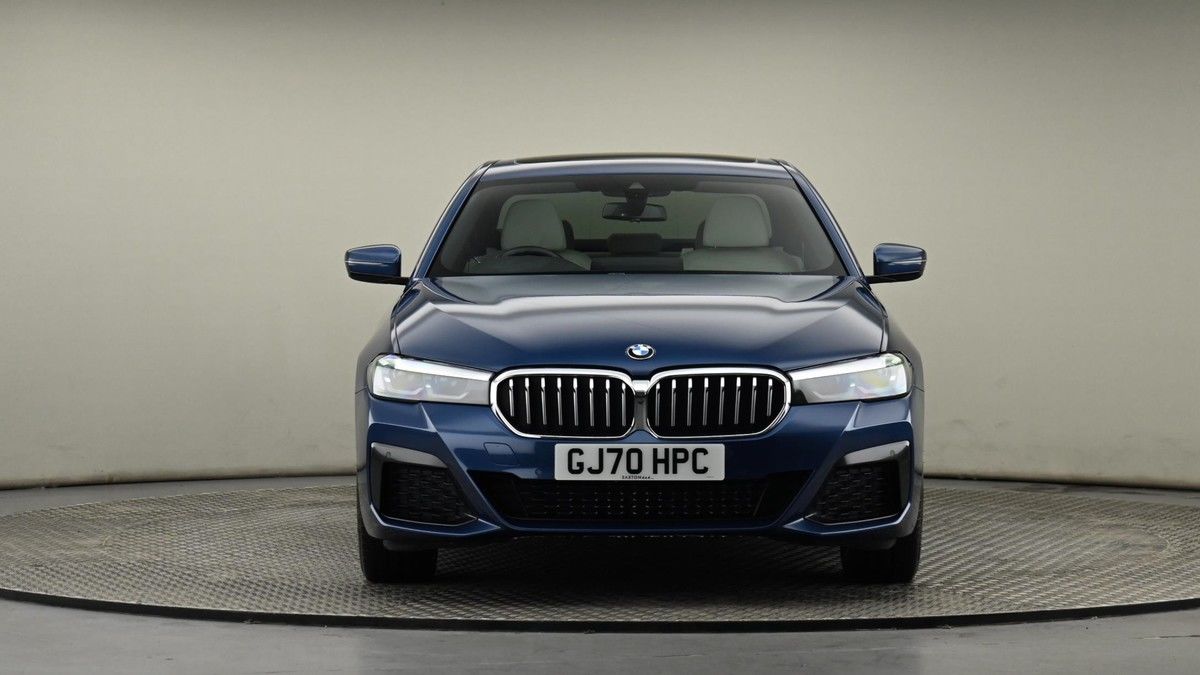BMW 5 Series Image 21