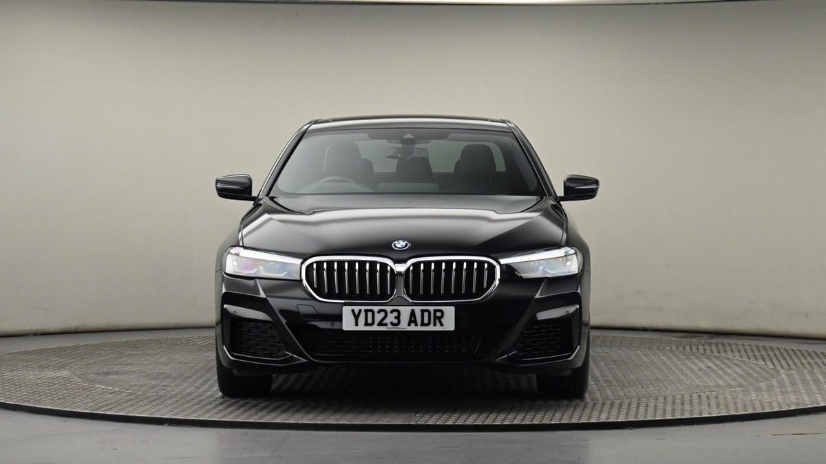 BMW 5 Series Image 21