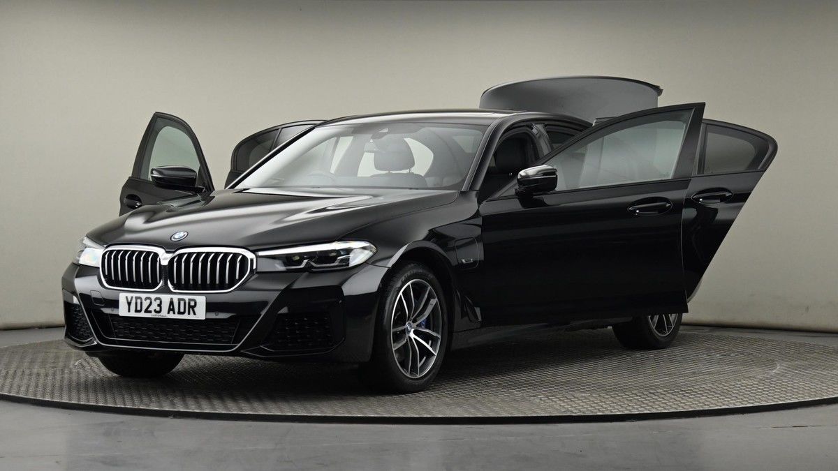BMW 5 Series Image 28