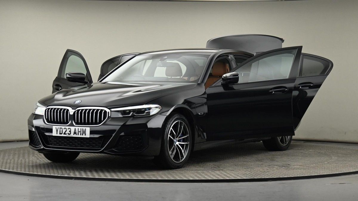 BMW 5 Series Image 28