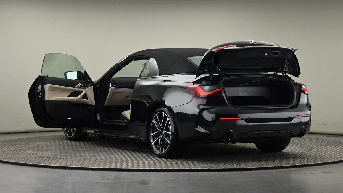 BMW 4 Series Image 28