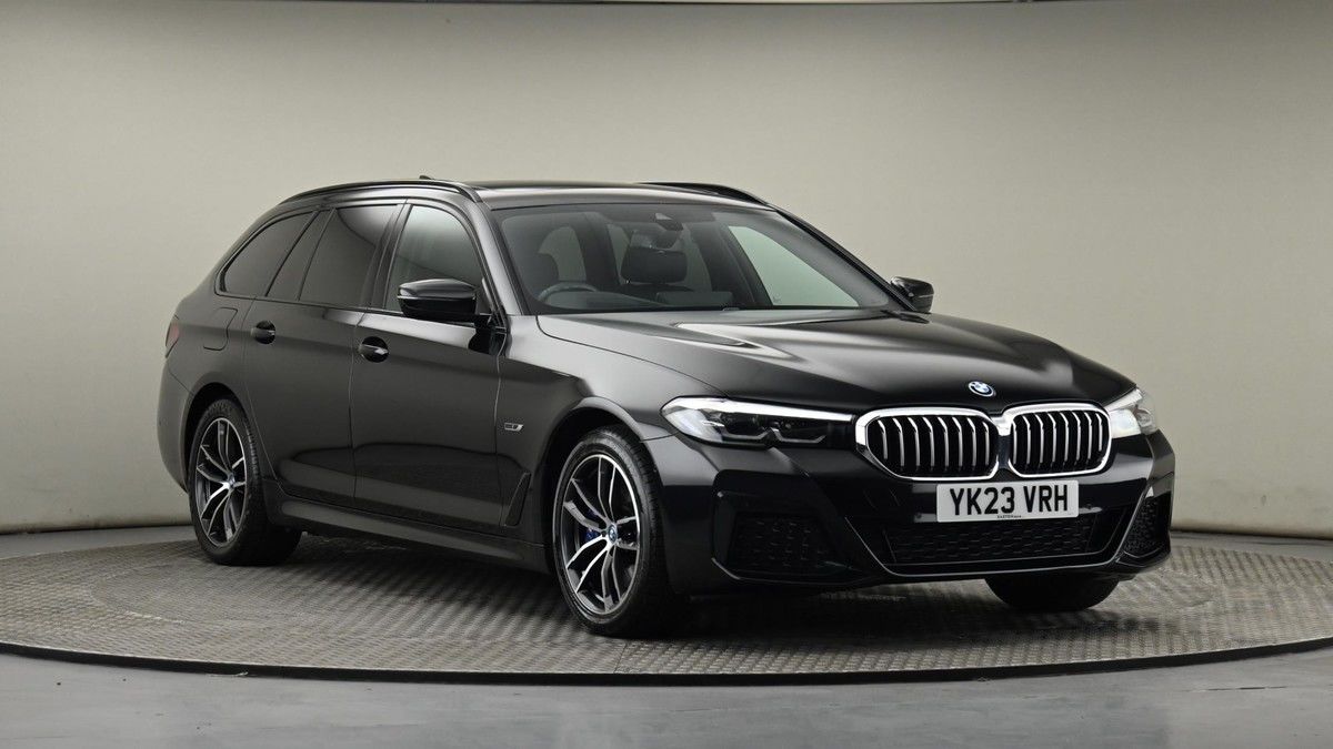 BMW 5 Series Sticky Header Image