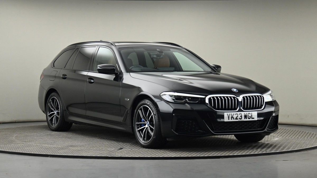 BMW 5 Series Sticky Header Image