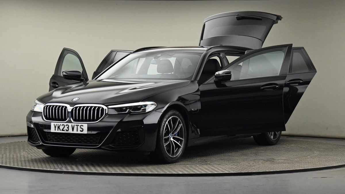 BMW 5 Series Image 28