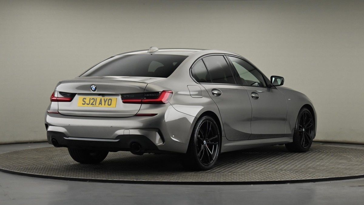 BMW 3 Series Image 25