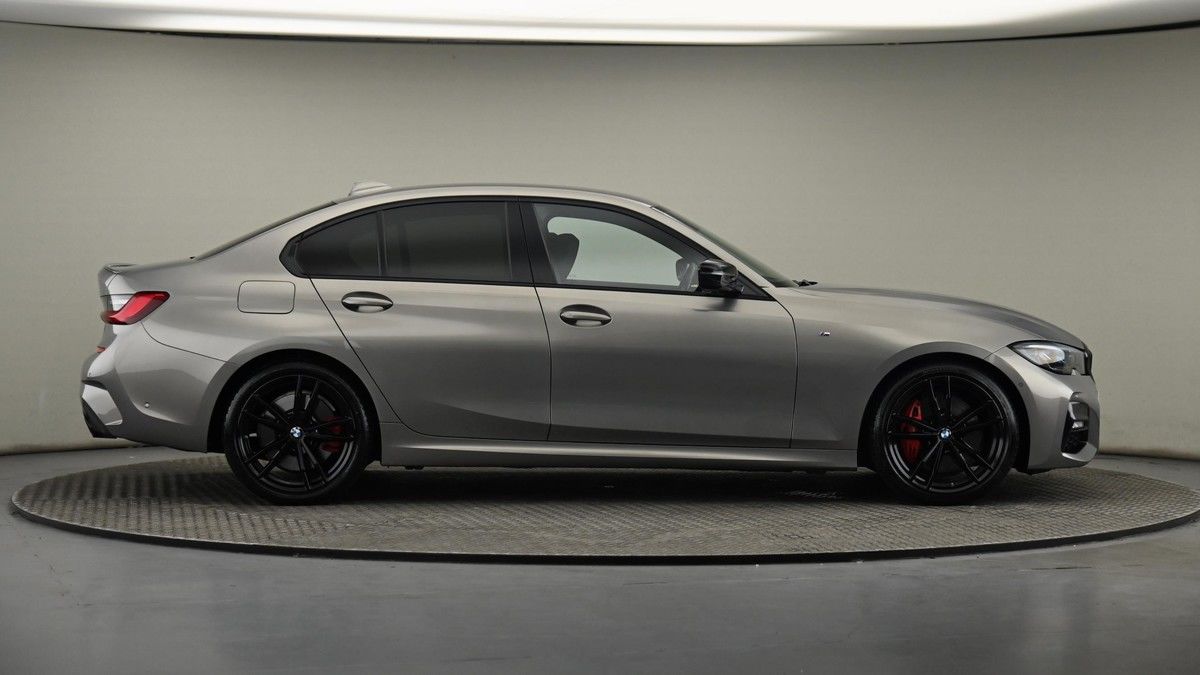 BMW 3 Series Image 26
