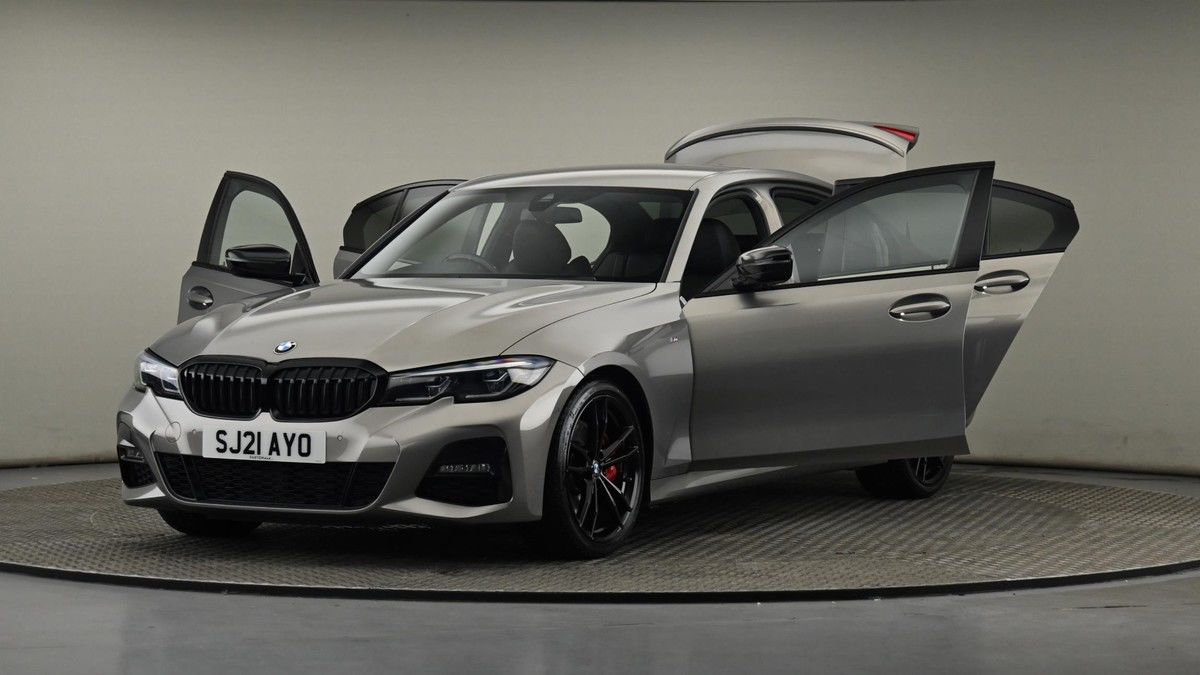 BMW 3 Series Image 27