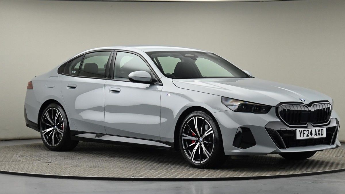 BMW 5 Series Image 19