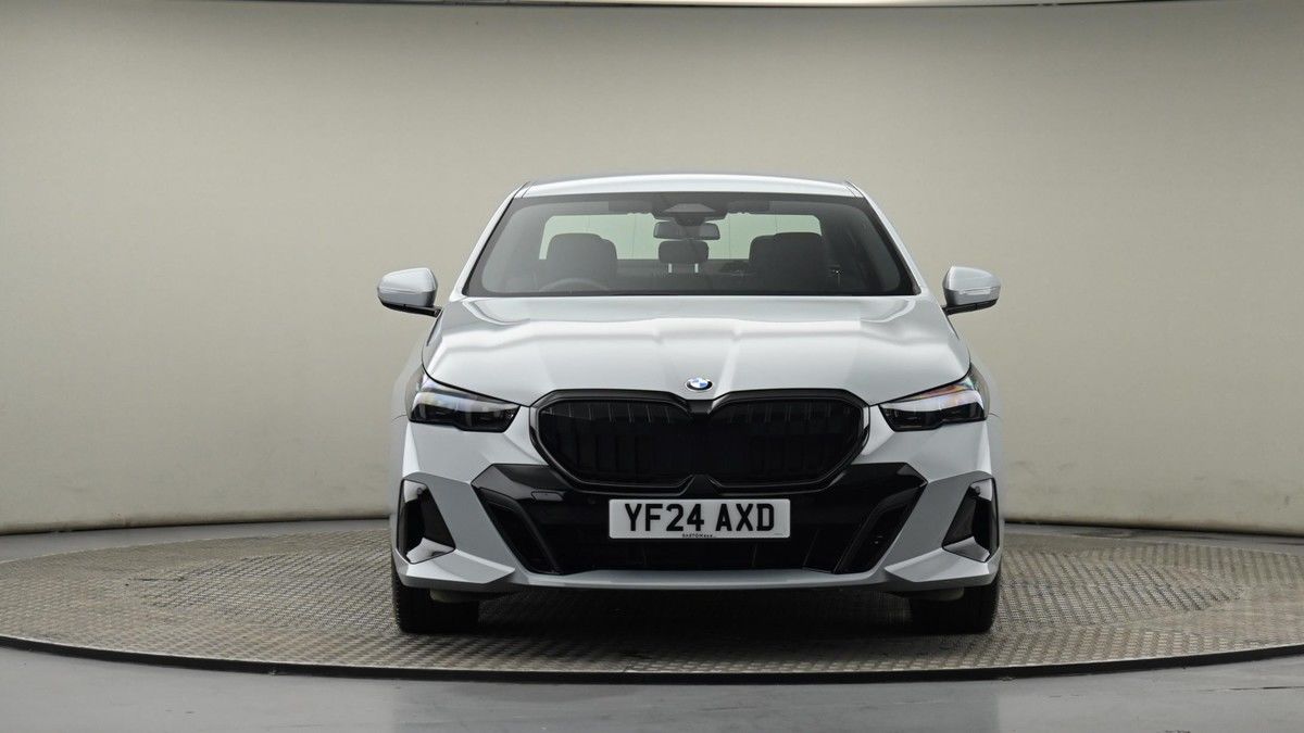 BMW 5 Series Image 20