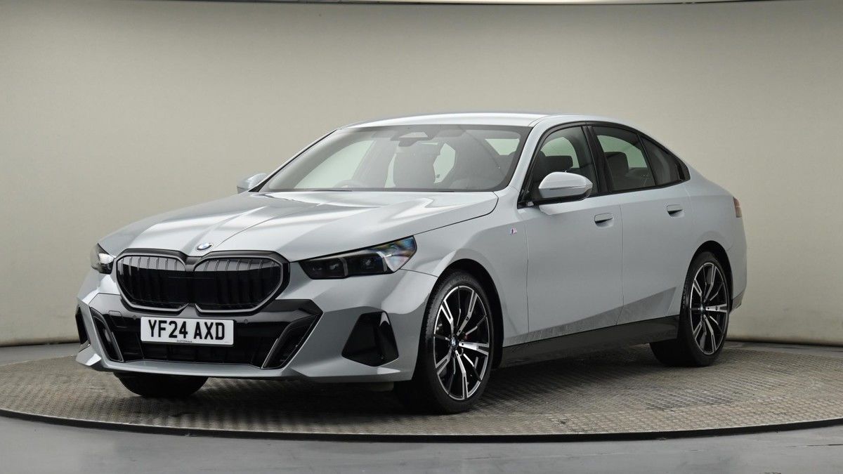 BMW 5 Series Image 21