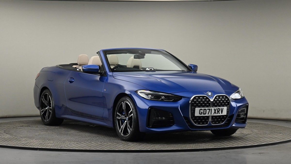 BMW 4 Series Sticky Header Image