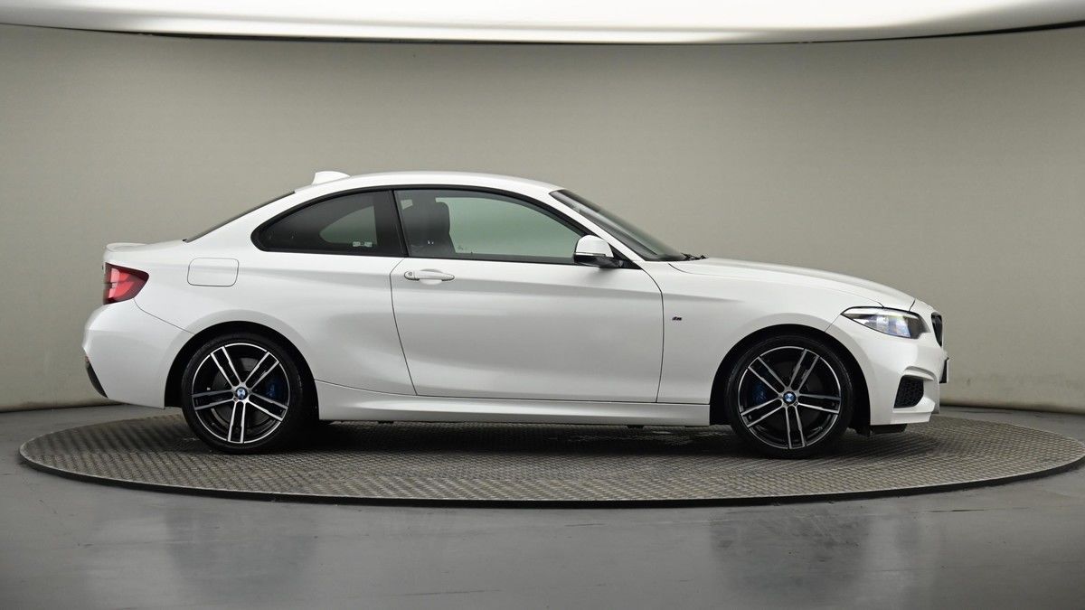 BMW 2 Series Image 26