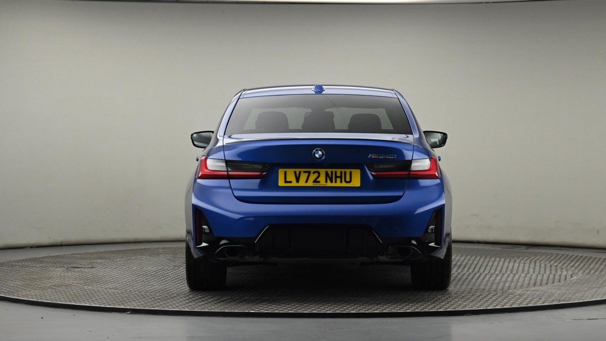 BMW 3 Series Image 24