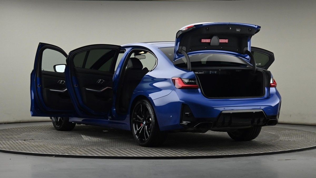 BMW 3 Series Image 28