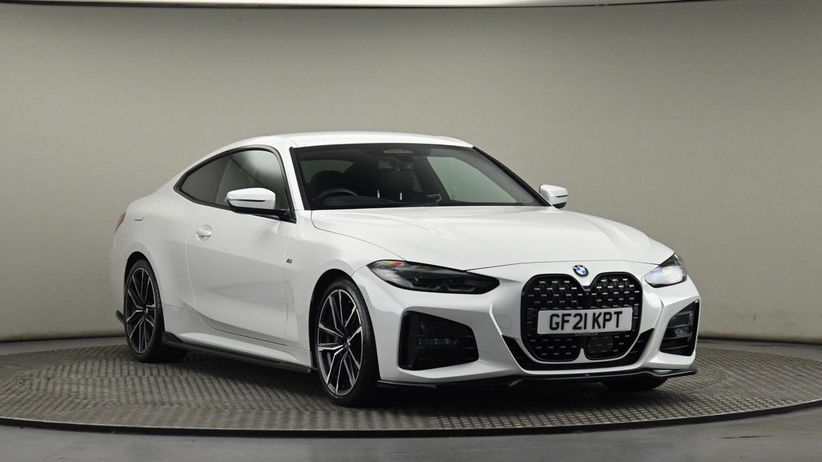 BMW 4 Series Sticky Header Image