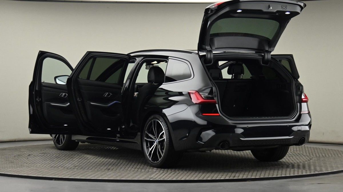 BMW 3 Series Image 29