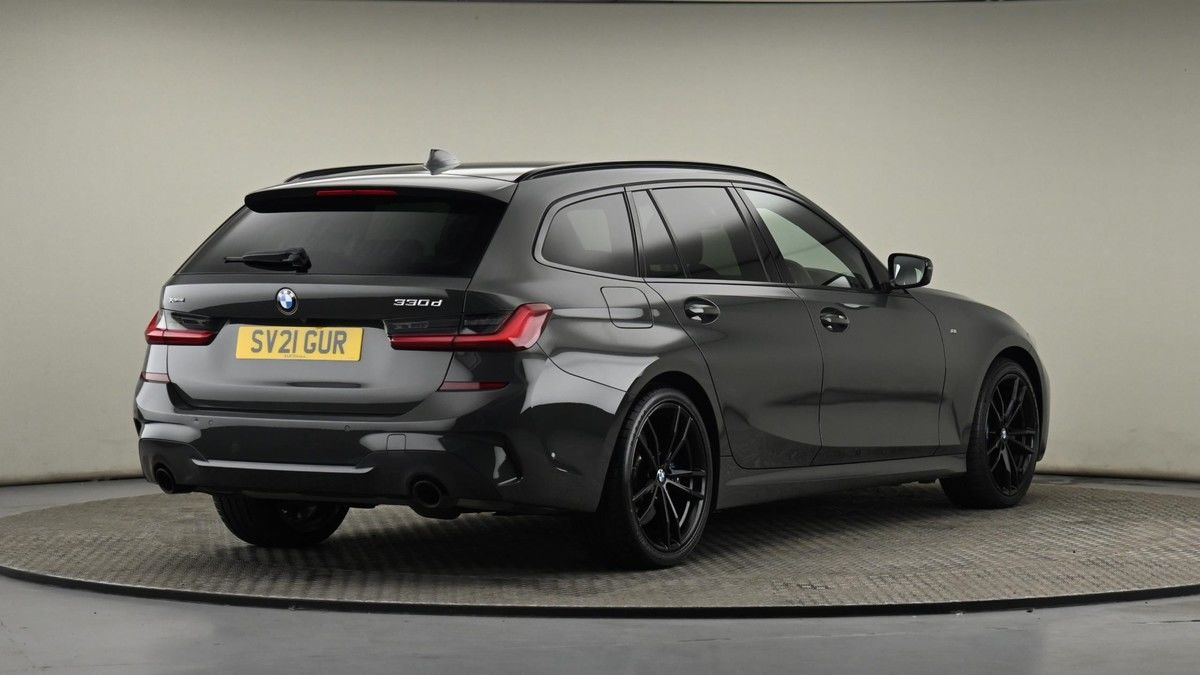 BMW 3 Series Image 26