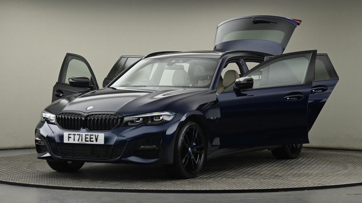 BMW 3 Series Image 28