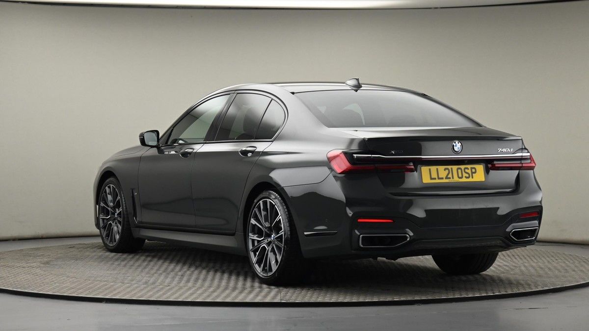 BMW 7 Series Image 24