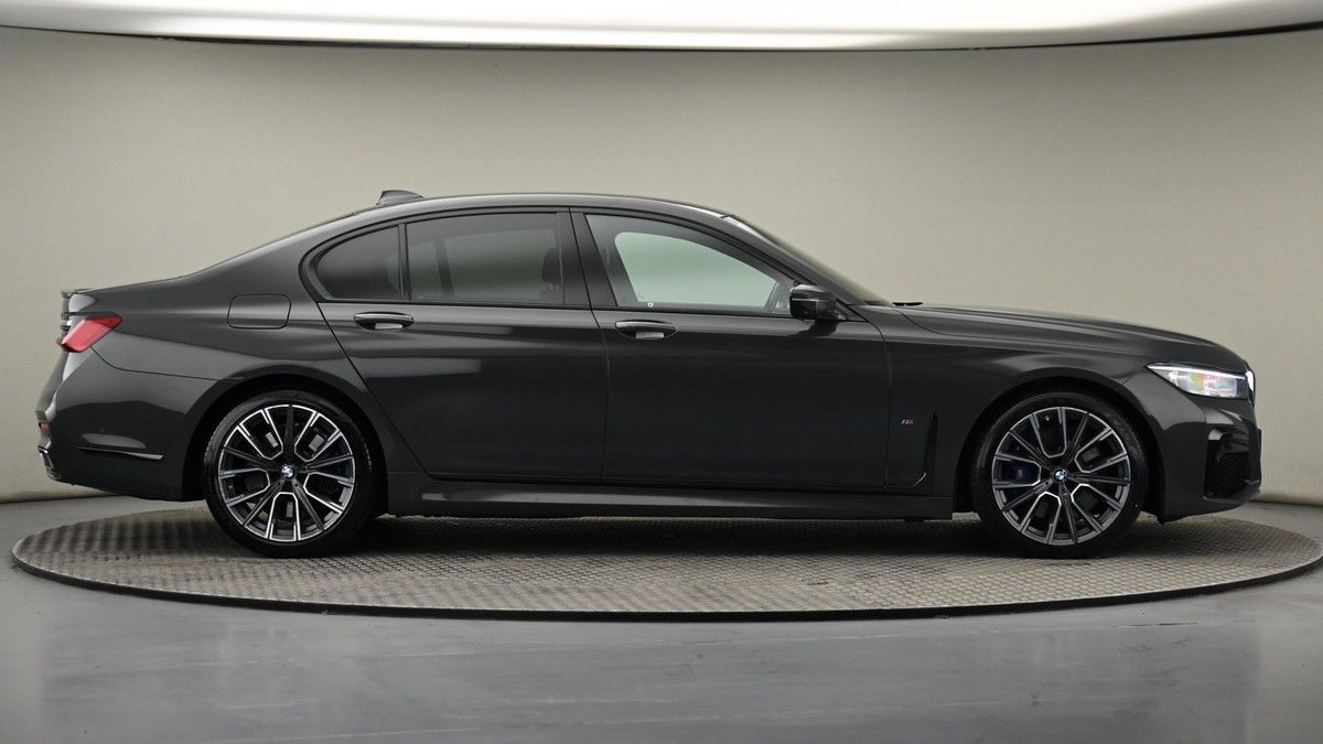 BMW 7 Series Image 27