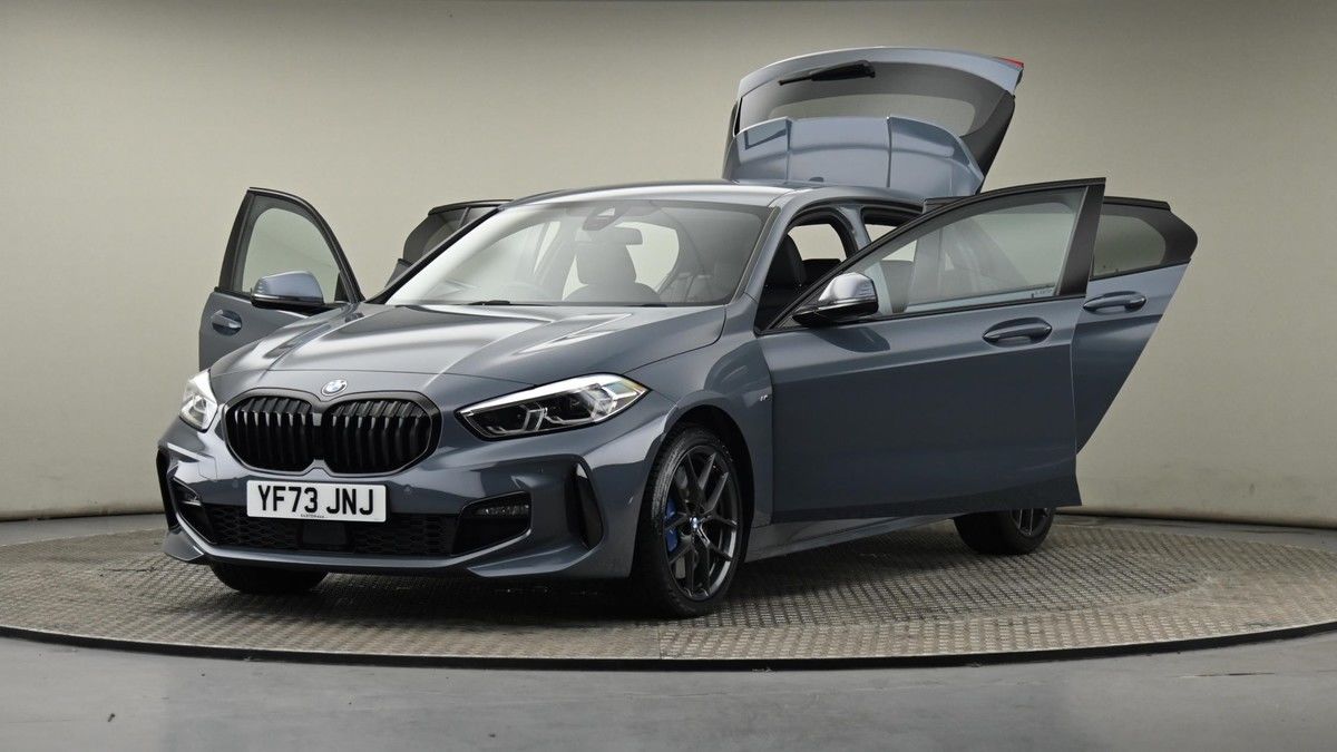 BMW 1 Series Image 27