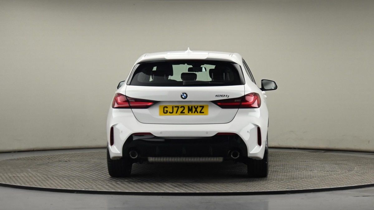 BMW 1 Series Image 25