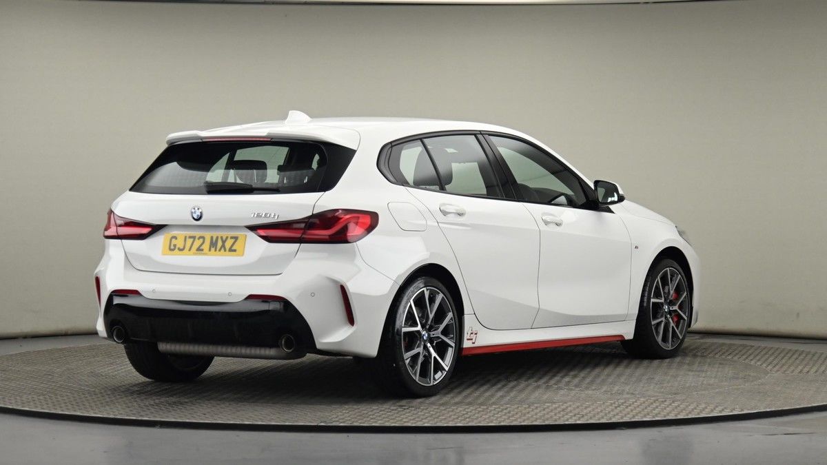 BMW 1 Series Image 26