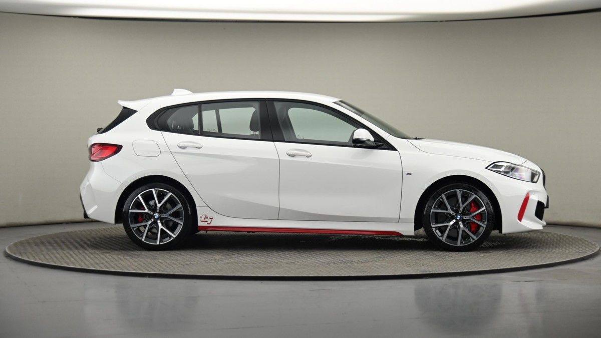 BMW 1 Series Image 27