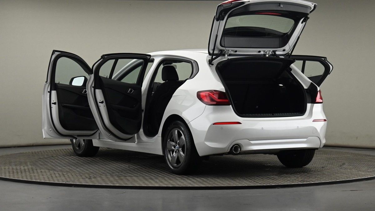 BMW 1 Series Image 28