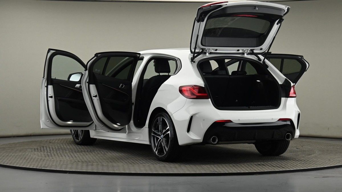 BMW 1 Series Image 29