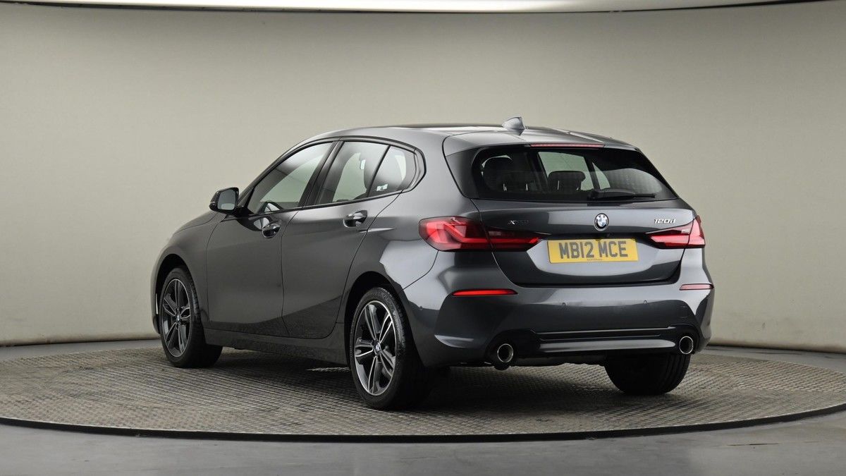 BMW 1 Series Image 24