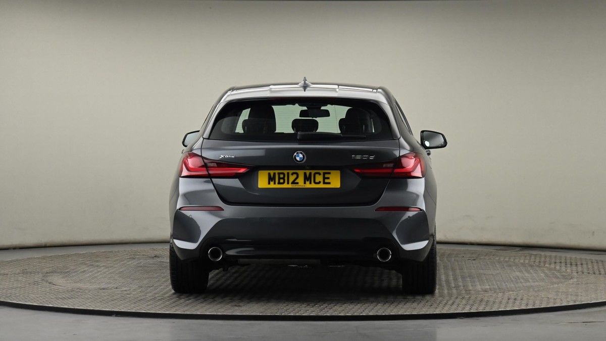BMW 1 Series Image 25