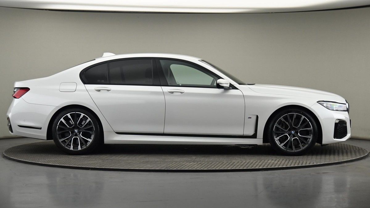 BMW 7 Series Image 27