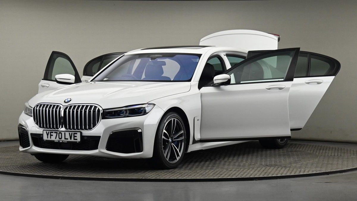 BMW 7 Series Image 28