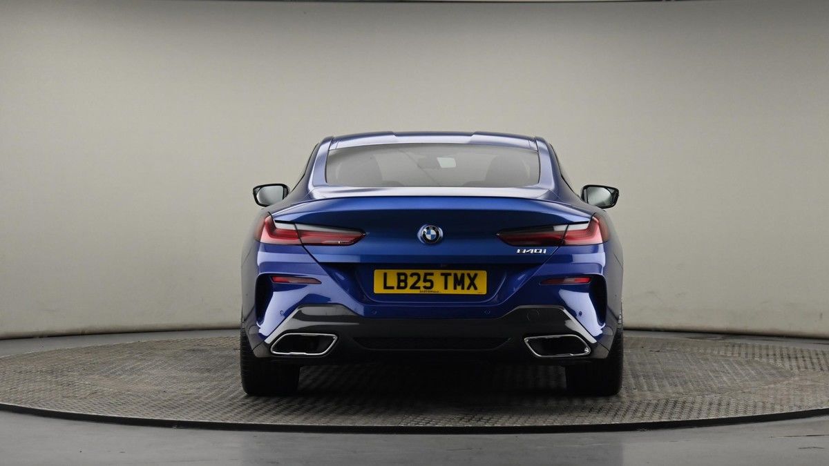 BMW 8 Series Image 25