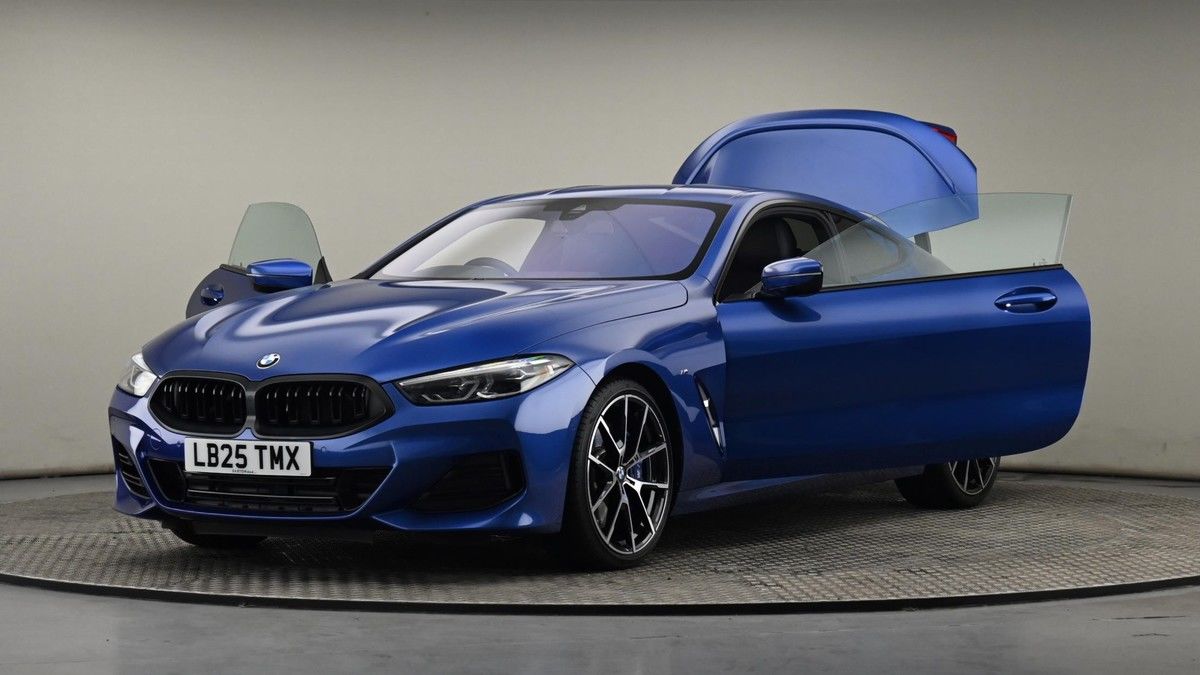BMW 8 Series Image 28