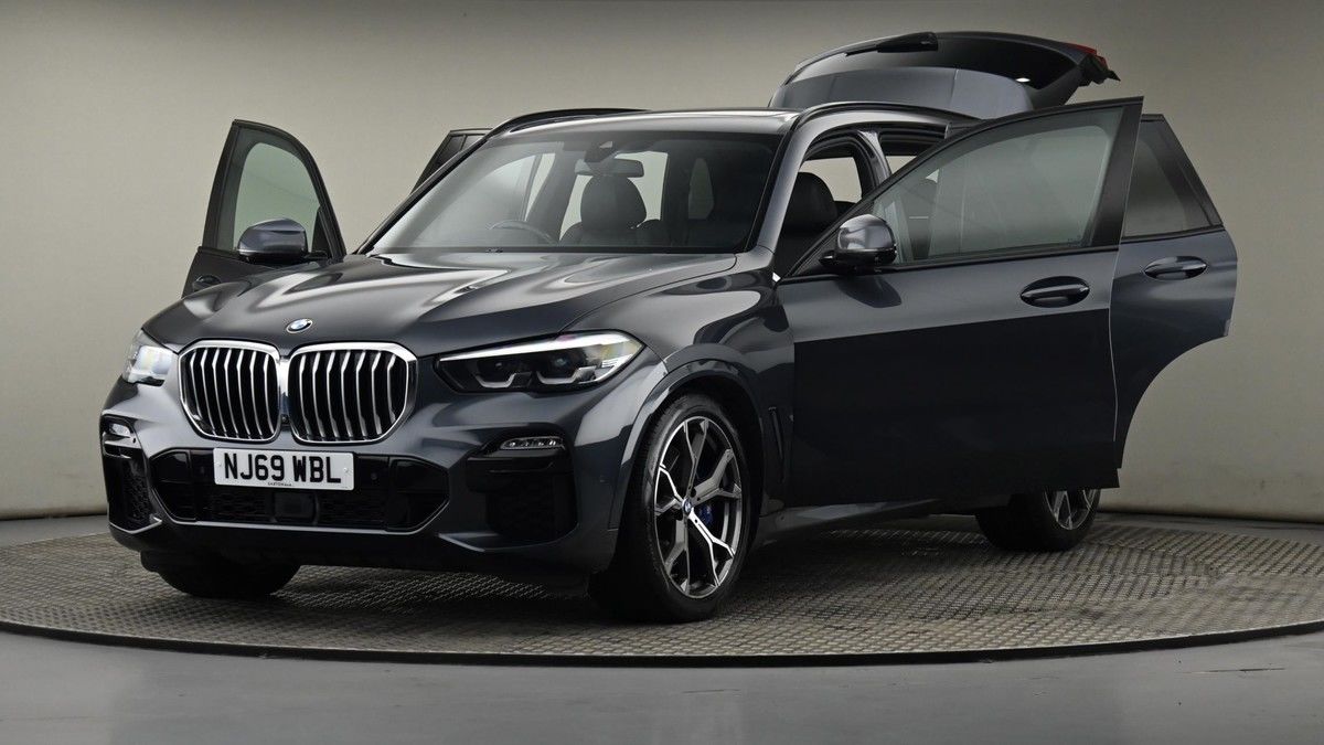 BMW X5 Image 28