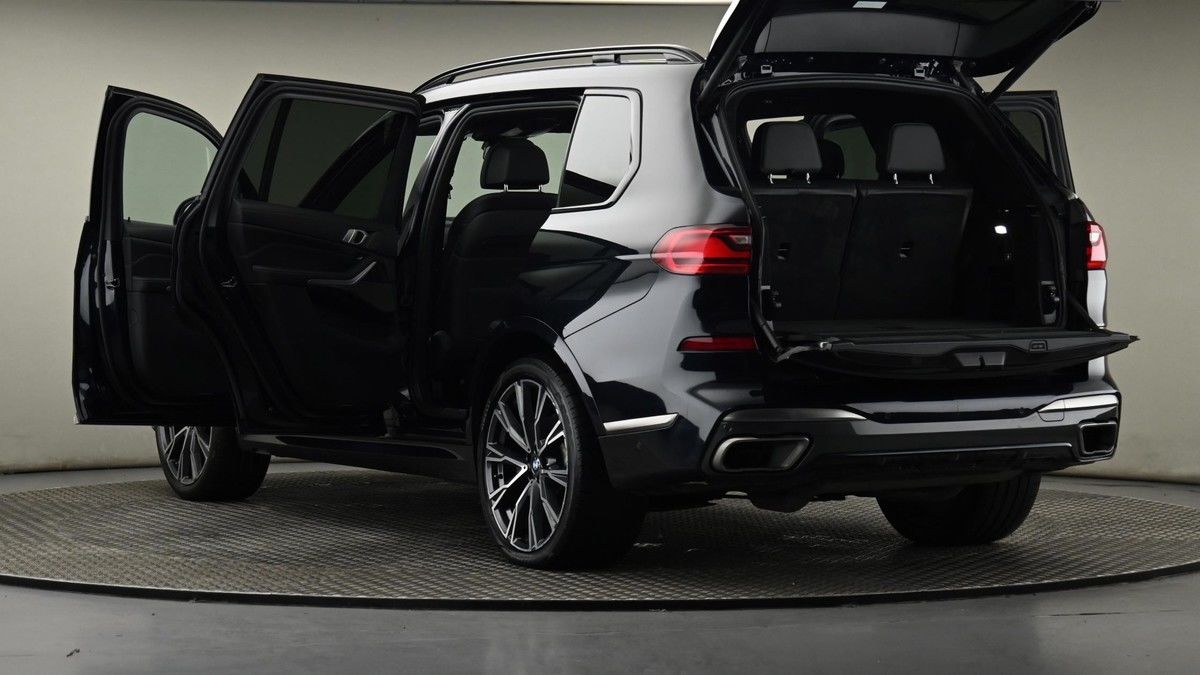 BMW X7 Image 29