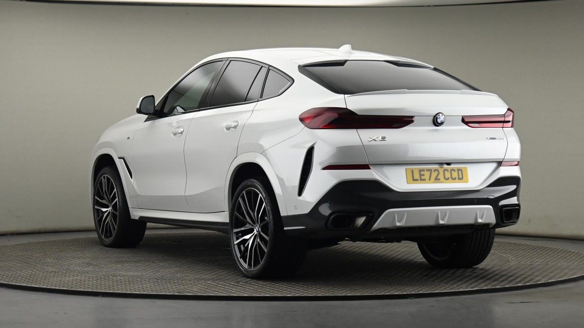 BMW X6 Image 24