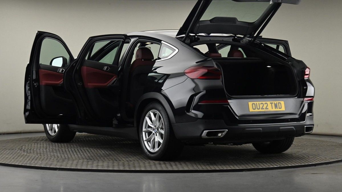 BMW X6 Image 28